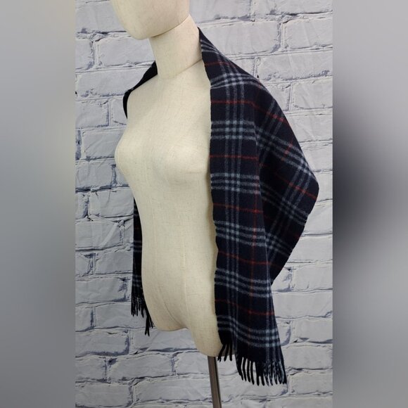 Burberry Vintage Scarf Navy Check 100% Lambswool England 90s Y2K 60" x 11" - Picture 10 of 13